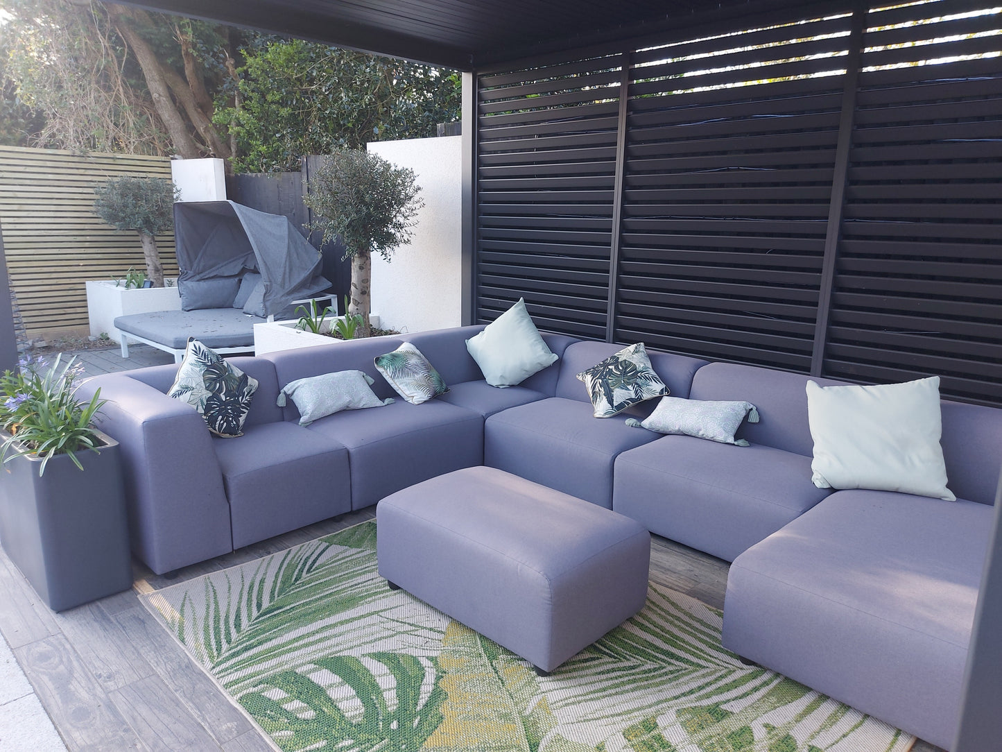 Nova Titan Aluminium Pergola Anthracite Grey