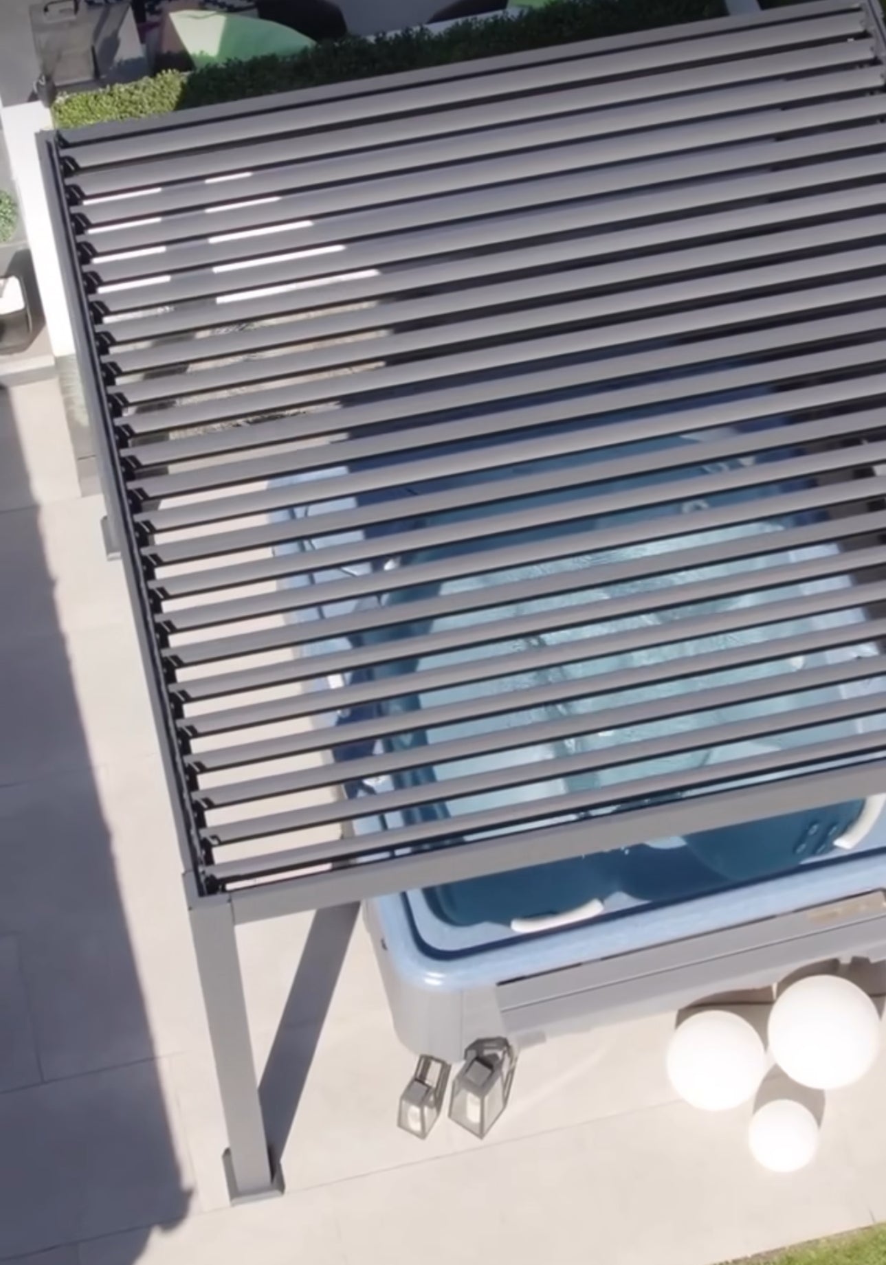 Nova Titan Aluminium Pergola - 5.3x 3m Pergola - Grey